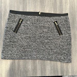 Express mini skirt